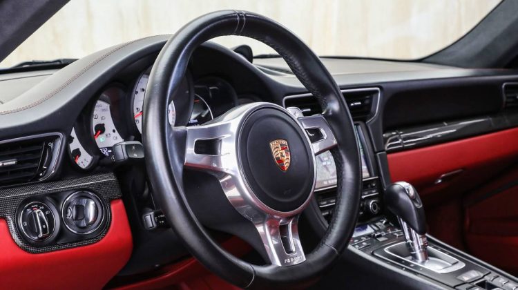 Porsche 911 Turbo S | 2016 – GCC | 3.8 F6