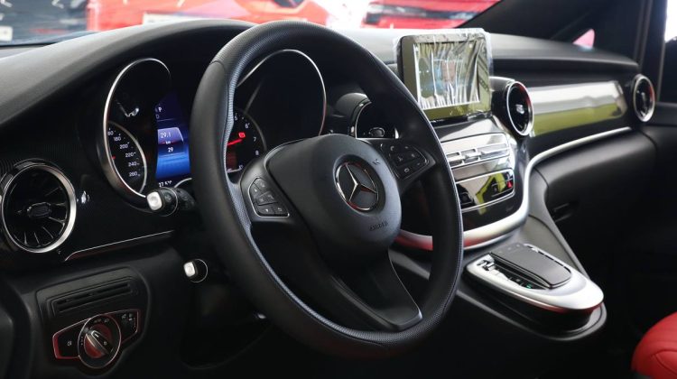 Mercedes Benz Viano V250 Maybach | 2022 – GCC – Brand New | 2.0L i4