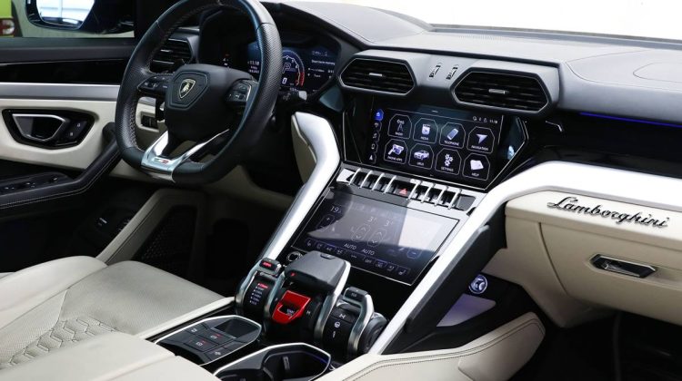 Lamborghini Urus | 2020 – GCC – Under Warranty – Service Contract – Perfect Condition | 4.0L V8