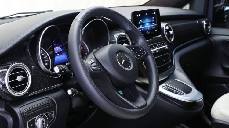 Mercedes Benz Viano V250 Maybach | 2022 – GCC – Luxurious Van – Full Options