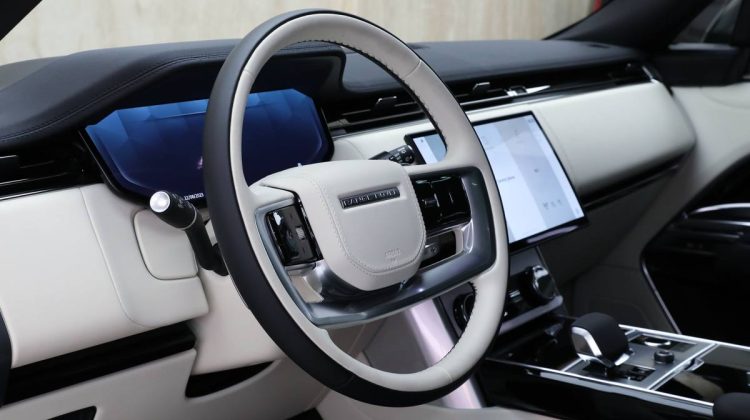 Range Rover Vogue HSE P530 | 2023 – Full Options | 4.4L V8