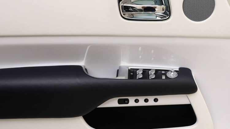 Rolls Royce Wraith Mansory Starlight | 2019 – Low Mileage – Full Options | 6.6L V12