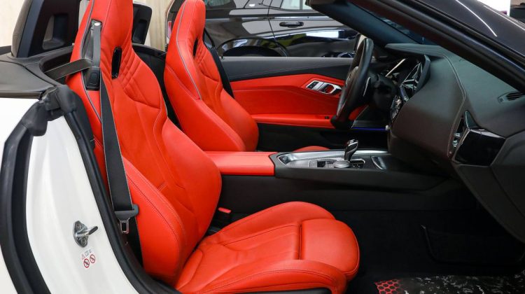 BMW Z4 S-Drive 20i Roadster | 2019 – GCC – Under Warranty And Service Contract | 2.0L i4