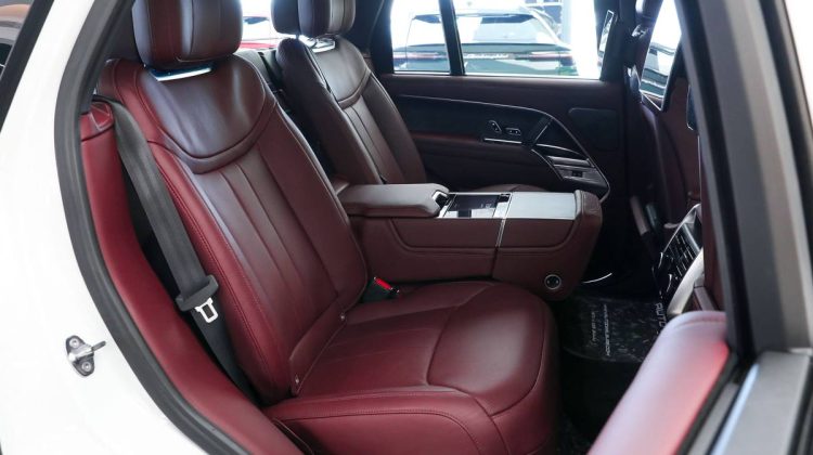 Range Rover Autobiography P 530 | 2023 – GCC – Under Warranty – Khan Rims | 4.4L V8
