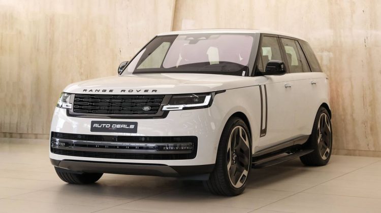 Range Rover Autobiography P 530 | 2023 – GCC – Under Warranty – Khan Rims | 4.4L V8