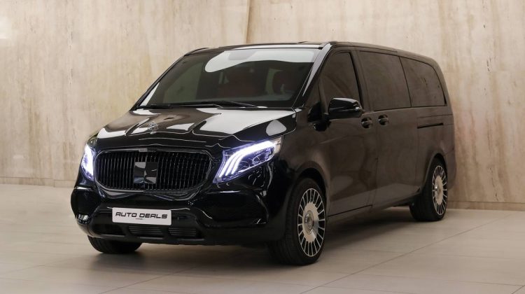 Mercedes Benz Viano V 250 Maybach | 2022 – GCC – Brand New – Indulge in Timeless Luxury Van | 2.0L i4