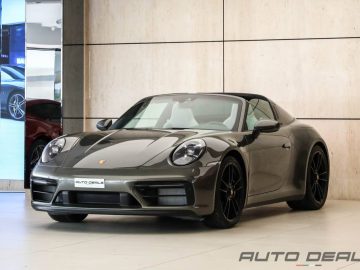Porsche 911 Targa 4 GTS | 2023 – Under Warranty – Brand New – Aventurine Green Metallic | 3.0L F6