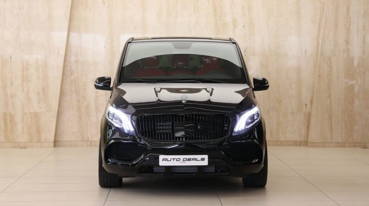 Mercedes Benz Viano V250 Maybach | 2022 – GCC – Brand New | 2.0L i4
