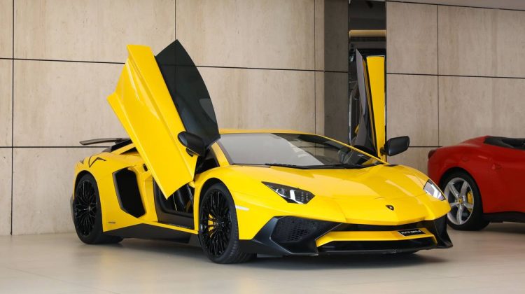 Lamborghini Aventador SV LP-750-4 | 2016 – GCC – Service History – Giallo Midas – Perfect Condition