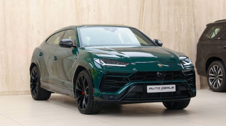 Lamborghini Urus | 2022 – Brand New – Verde Hydra Metallic | 4.0L V8