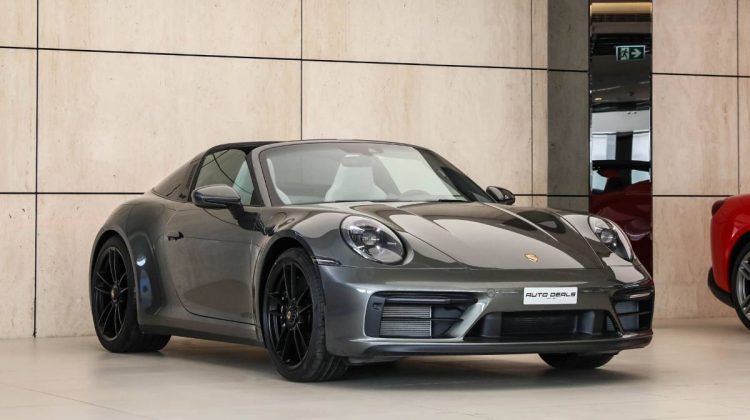 Porsche 911 Targa 4 GTS | 2023 – Under Warranty – Brand New – Aventurine Green Metallic | 3.0L F6