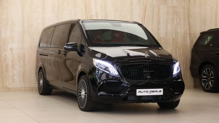 Mercedes Benz Viano V250 Maybach | 2022 – GCC – Brand New | 2.0L i4