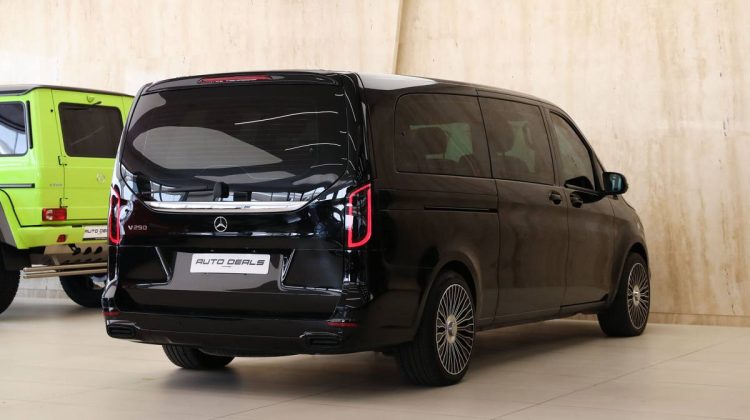 Mercedes Benz Viano V250 Maybach | 2022 – GCC – Brand New | 2.0L i4