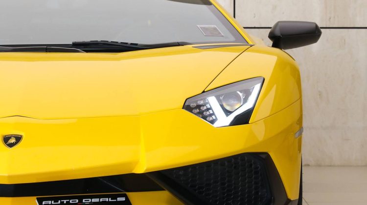 Lamborghini Aventador SV LP-750-4 | 2016 – GCC – Service History – Giallo Midas – Perfect Condition