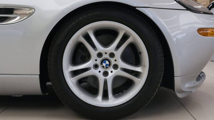 BMW Z8 Roadster | 2000 – GCC – Low Mileage – Titan Silver – Excellent Condition | 4.9L V8