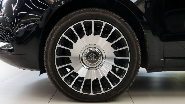 Mercedes Benz Viano V 250 Maybach | 2022 – GCC – Brand New – Indulge in Timeless Luxury Van | 2.0L i4