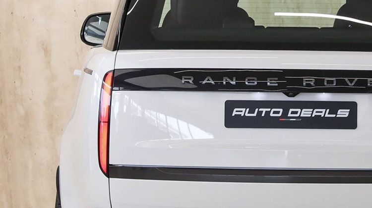 Range Rover Autobiography P 530 | 2023 – GCC – Under Warranty – Khan Rims | 4.4L V8