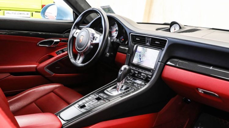 Porsche 911 Turbo S | 2016 – GCC | 3.8 F6