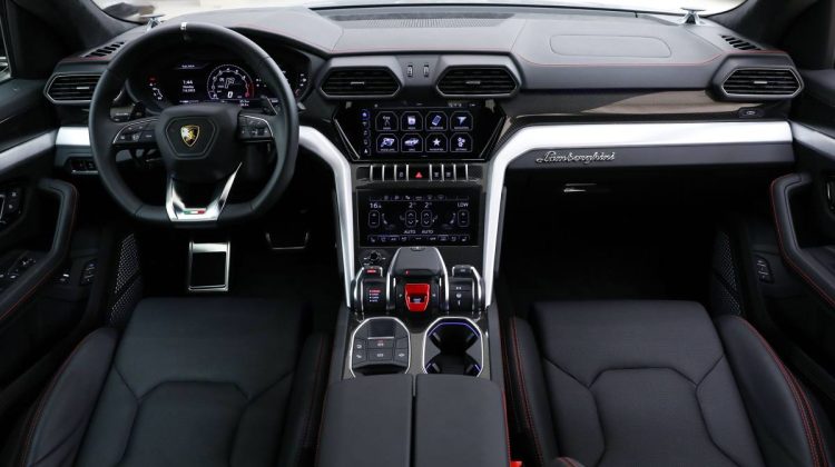 Lamborghini Urus | 2022 – Brand New – Verde Hydra Metallic | 4.0L V8