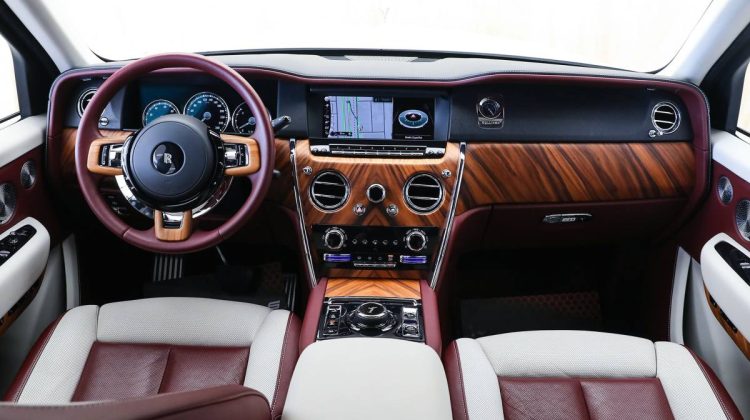 Rolls Royce Cullinan Starlight | 2019 – Full Options – Luxurious SUV | 6.7L V12