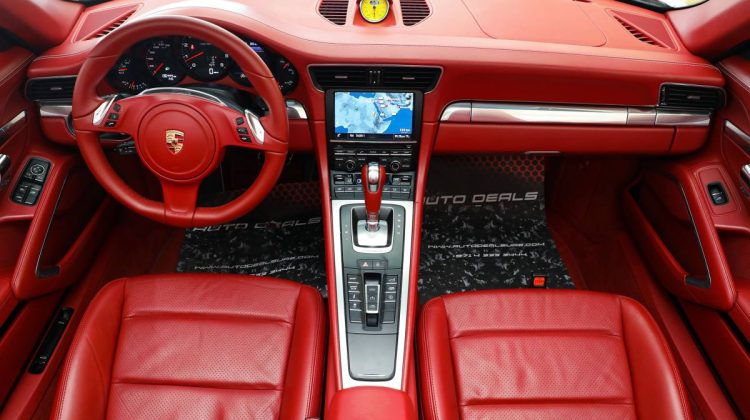 Porsche Carrera S Cabriolet | 2014 – GCC – Under Warranty – Perfect Condition | 3.8L F6