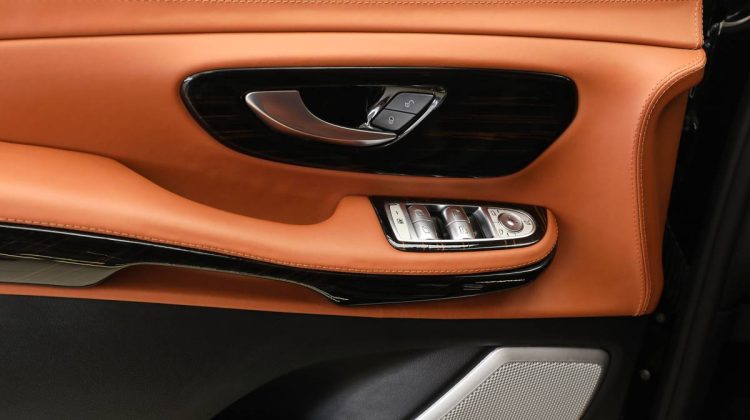Mercedes Benz Viano V250 Maybach | 2023 – GCC – Brand New – Under Warranty | 2.0L i4