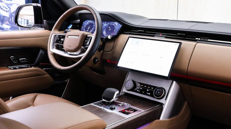 Range Rover Vogue Autobiography Long Wheel Base P530 | 2023 – GCC – Under Warranty – Brand New | 4.4L V8