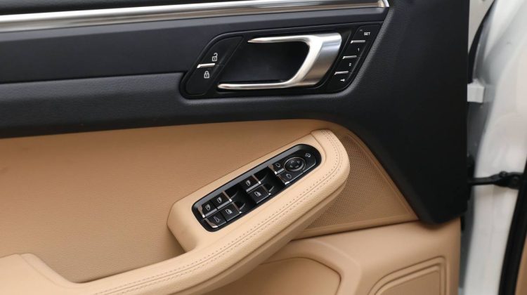 Porsche Macan | 2023 – Brand New – Advanced Safety Systems – State-of-the-Art SUV | 2.0L i4