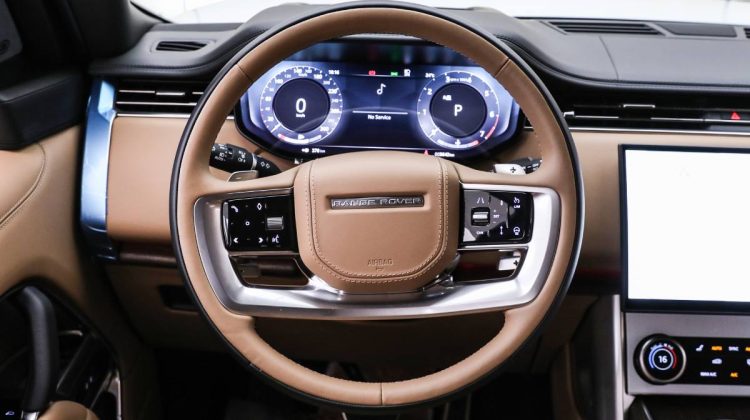 Range Rover Vogue Autobiography Long Wheel Base P530 | 2023 – GCC – Under Warranty – Brand New | 4.4L V8