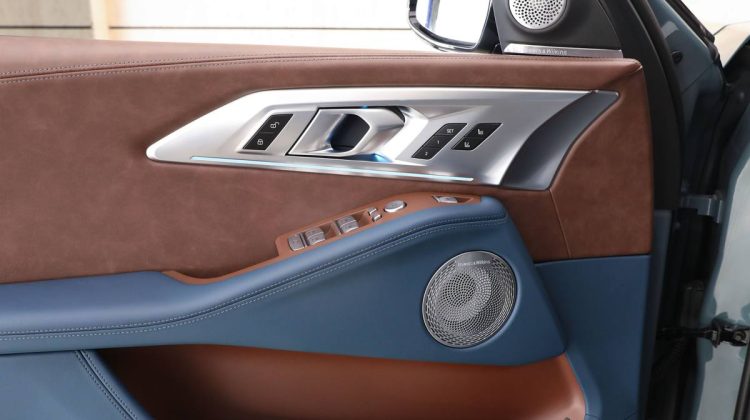 BMW XM | 2023 – GCC – Under Warranty – Brand New – Ambient Roof Lighting (Sculptural Headliner) | 4.4L V8