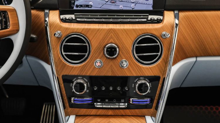 Rolls Royce Cullinan | 2019 – GCC – Low Milege – Full Options – Perfect Condition | 6.7L V12