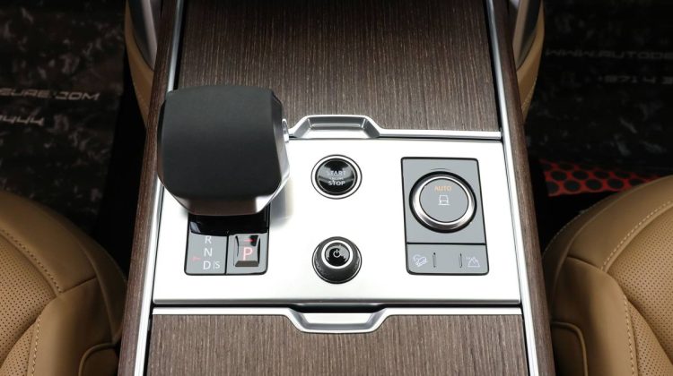 Range Rover Vogue HSE P 530 2023 | Belgravia Green – GCC – Under Warranty – Service Contract