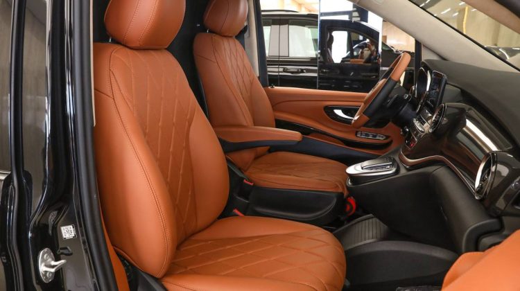 Mercedes Benz Viano V250 Maybach | 2023 – GCC – Brand New – Under Warranty | 2.0L i4