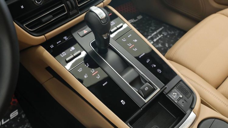 Porsche Macan | 2023 – Brand New – Advanced Safety Systems – State-of-the-Art SUV | 2.0L i4