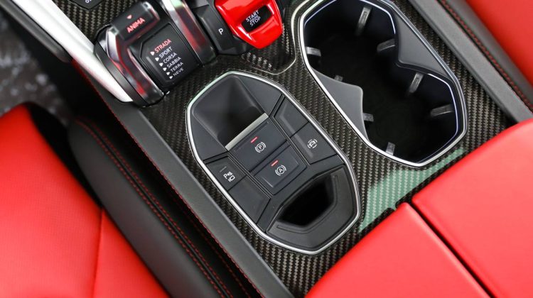 Lamborghini Urus | 2022 – GCC – Under Warranty and Service Contract – Perfect Condition | 4.0L V8