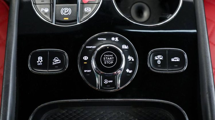 Bentley Bentayga W12 | 2017 – GCC – Perfect Condition | 6.0L W12