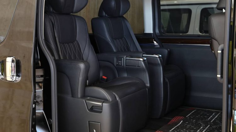 Toyota Granvia Premium | 2022 – GCC – Perfect Condition | 2.8 i4
