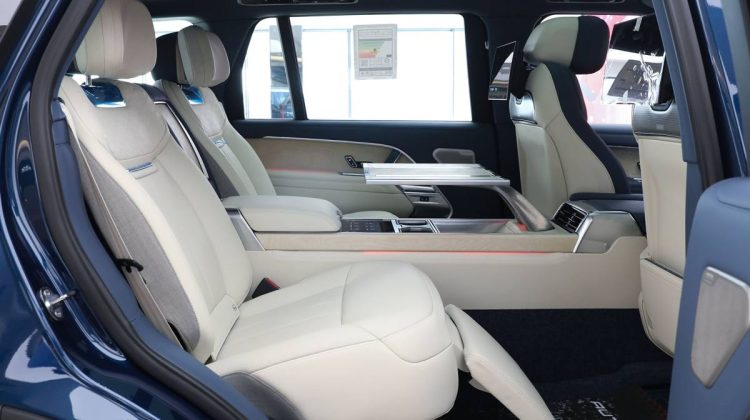 Range Rover Vogue SV P530 Long Wheel Base | 2023 – GCC -Under Warranty | 4.4L V8
