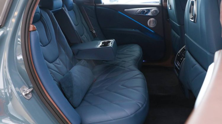 BMW XM | 2023 – GCC – Under Warranty – Brand New – Ambient Roof Lighting (Sculptural Headliner) | 4.4L V8