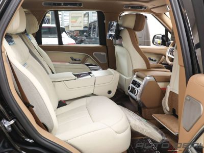 Range Rover Vogue SV P 530 | 2023 – GCC – Warranty & Service Contract – Brand New | 4.4L V8