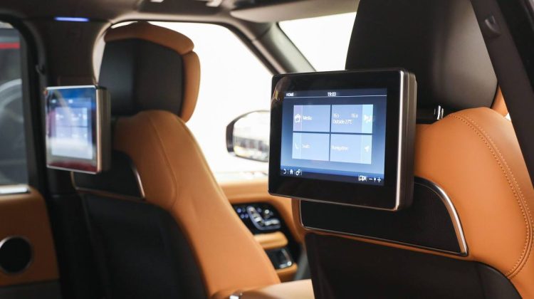 Range Rover Vogue Autobiography Fifty P525 1 of 1970 | 2021 – GCC – Under Warranty – Service Contract