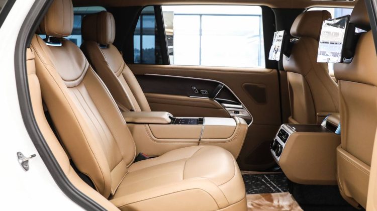 Range Rover Vogue Autobiography Long Wheel Base P530 | 2023 – GCC – Under Warranty – Brand New | 4.4L V8