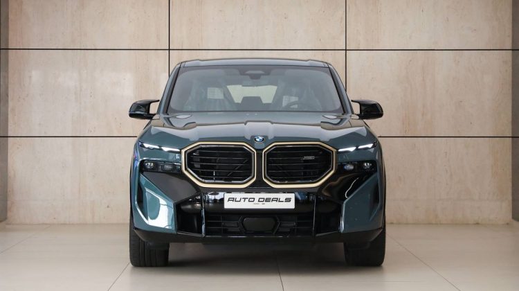 BMW XM | 2023 – GCC – Under Warranty – Brand New – Ambient Roof Lighting (Sculptural Headliner) | 4.4L V8