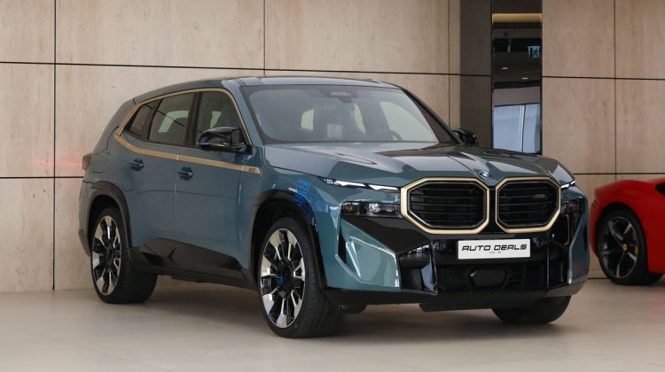 BMW XM | 2023 – GCC – Under Warranty – Brand New – Ambient Roof Lighting (Sculptural Headliner) | 4.4L V8