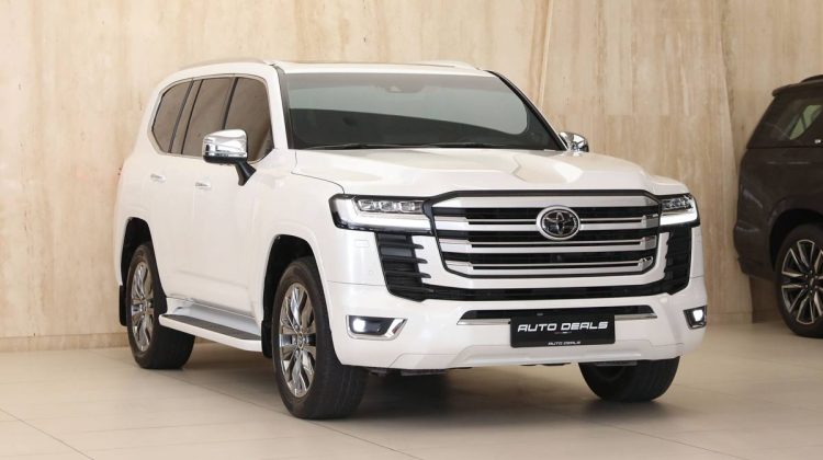 Toyota Land Cruiser VX-R | 2022 – GCC – Under Warranty – Perfect Condition | 4.0L V6