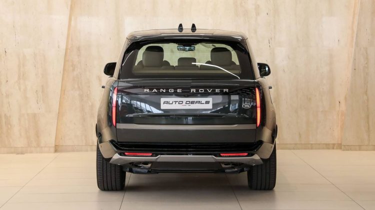 Range Rover Vogue HSE P 530 2023 | Belgravia Green – GCC – Under Warranty – Service Contract