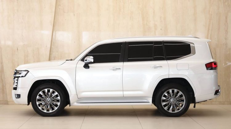 Toyota Land Cruiser VX-R | 2022 – GCC – Under Warranty – Perfect Condition | 4.0L V6
