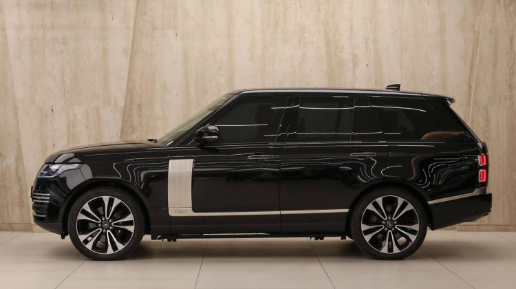 Range Rover Vogue Autobiography Fifty P525 1 of 1970 | 2021 – GCC – Under Warranty – Service Contract