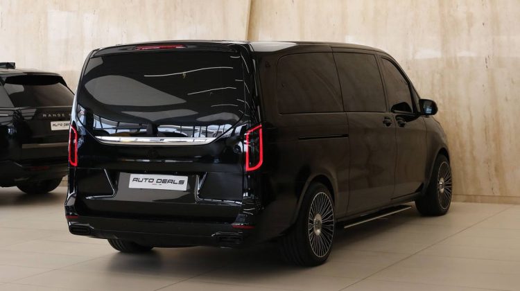 Mercedes Benz Viano V250 Maybach | 2023 – GCC – Brand New – Under Warranty | 2.0L i4
