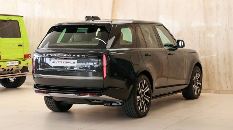 Range Rover Vogue HSE P 530 2023 | Belgravia Green – GCC – Under Warranty – Service Contract